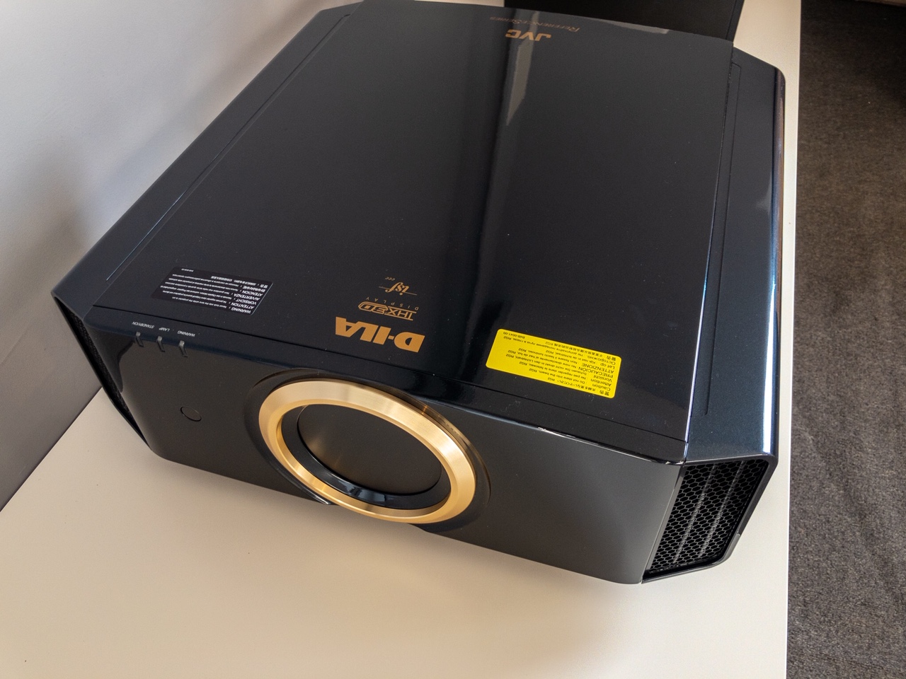 JVC DLA-RS540